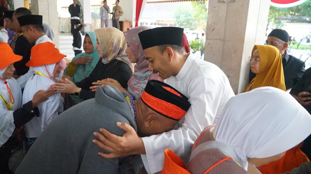 Pemberangkatan Calon Jamaah Haji Kabupaten Ngawi Tahun 2023