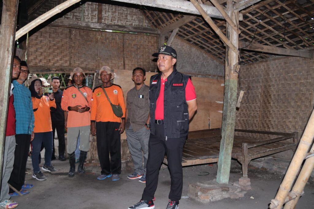 Bedah rumah bersama Wakil Bupati Ngawi dan Relawan Pesona Ngawi