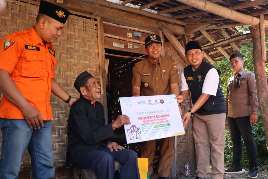 Bedah Rumah Tidak Layak Huni Bersama Pesona, Baznas dan Pemdes Wonokerto