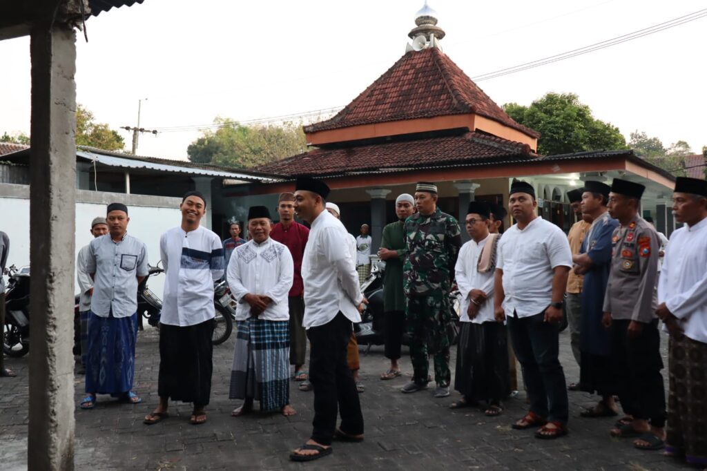 Subuh bergerak dan Peletakan batu pertama Masjid Fathul Huda Ngunengan Selopuro Kecamatan Pitu Kabupaten Ngawi