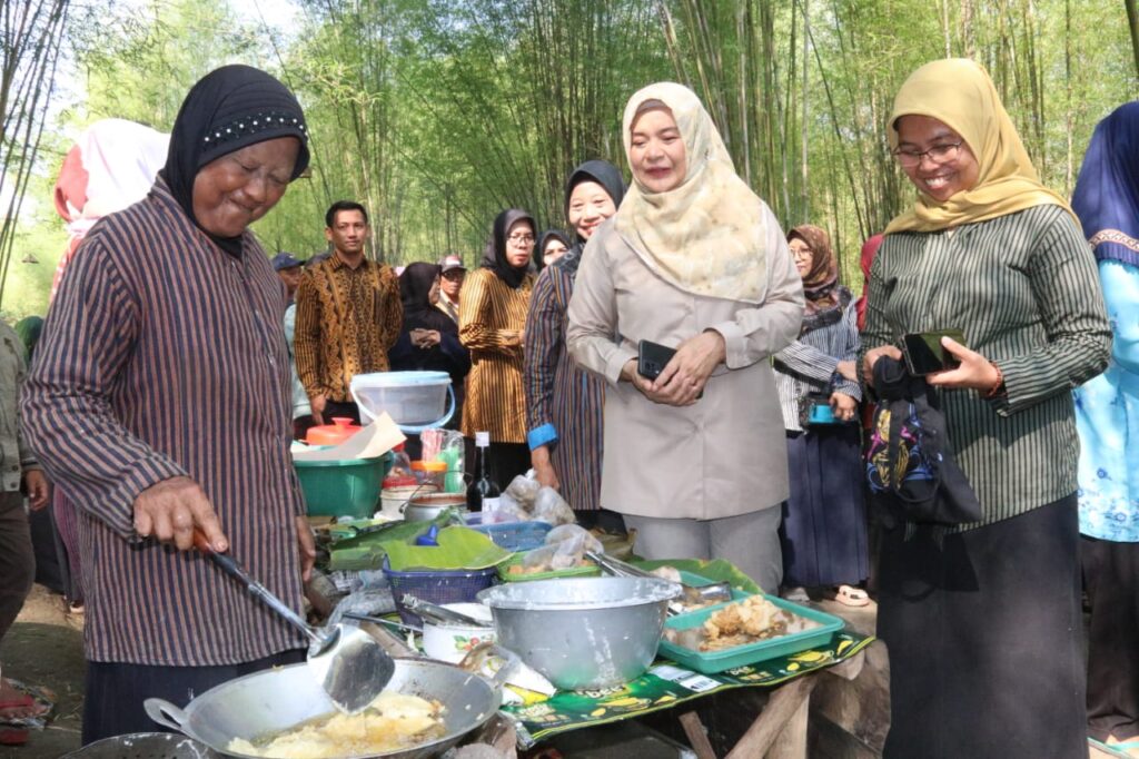 PJS Bupati Ngawi Kunjungi Pasar Jadul